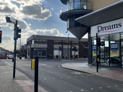 FELTHAM -72/74 High Street